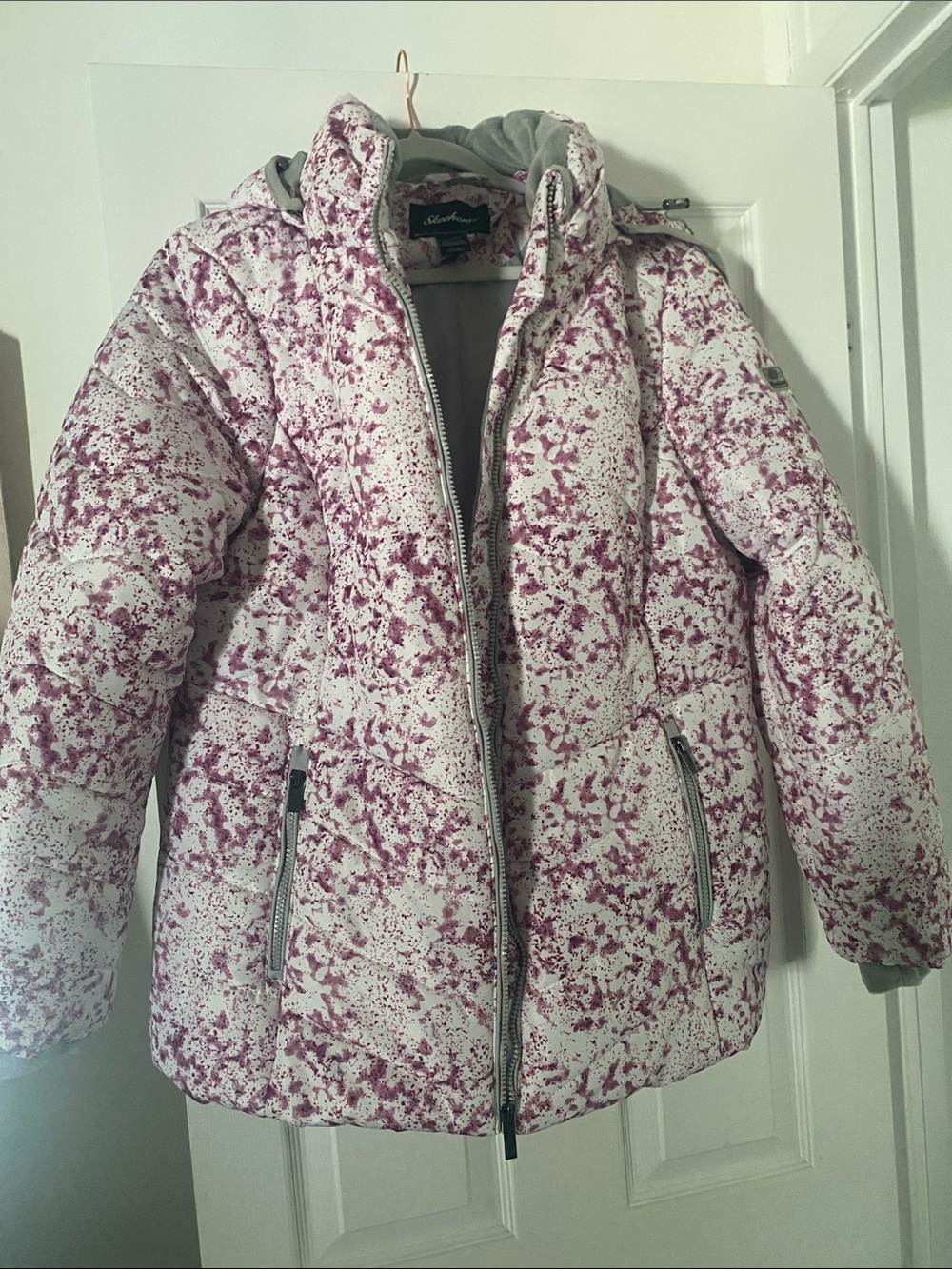 Sketchers White Puffer Jacket with Pink Speckle Print - Women's